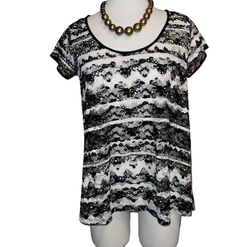 Jessica Simpson Black White Lace Top